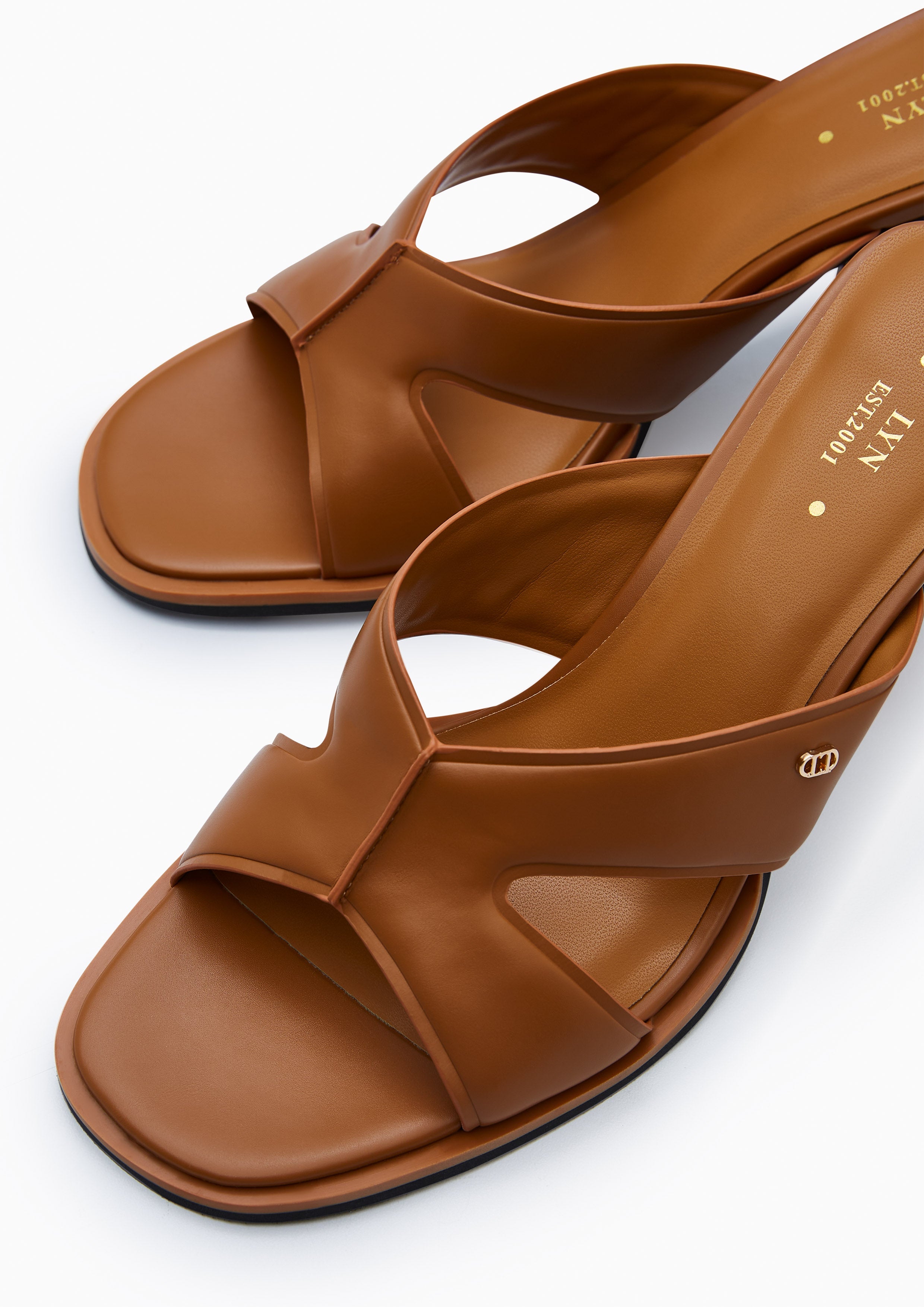 Mackenzie Flats And Sandals - Tan