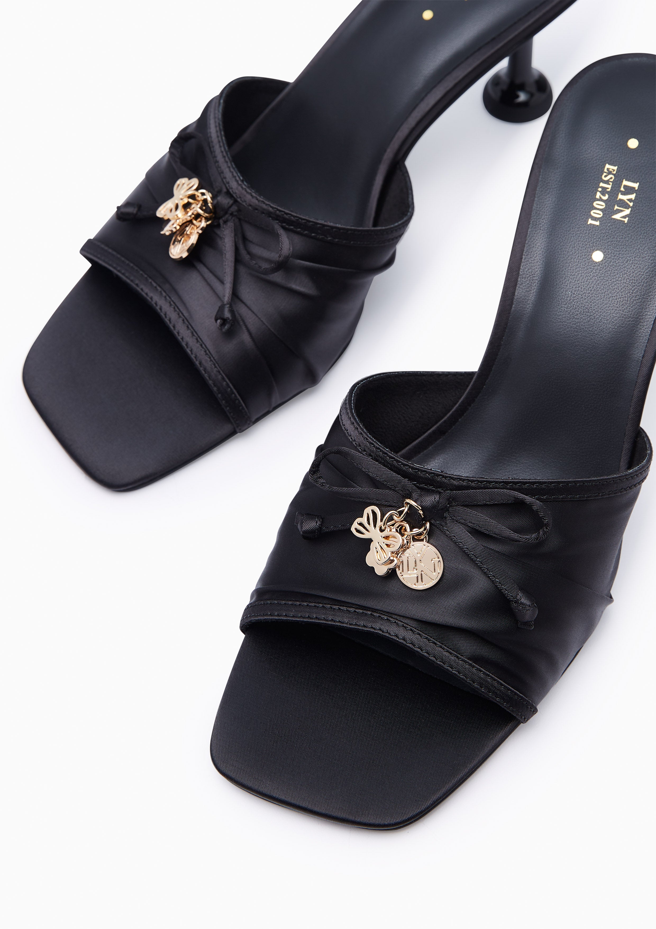 Laurel  Flats And Sandals - Black