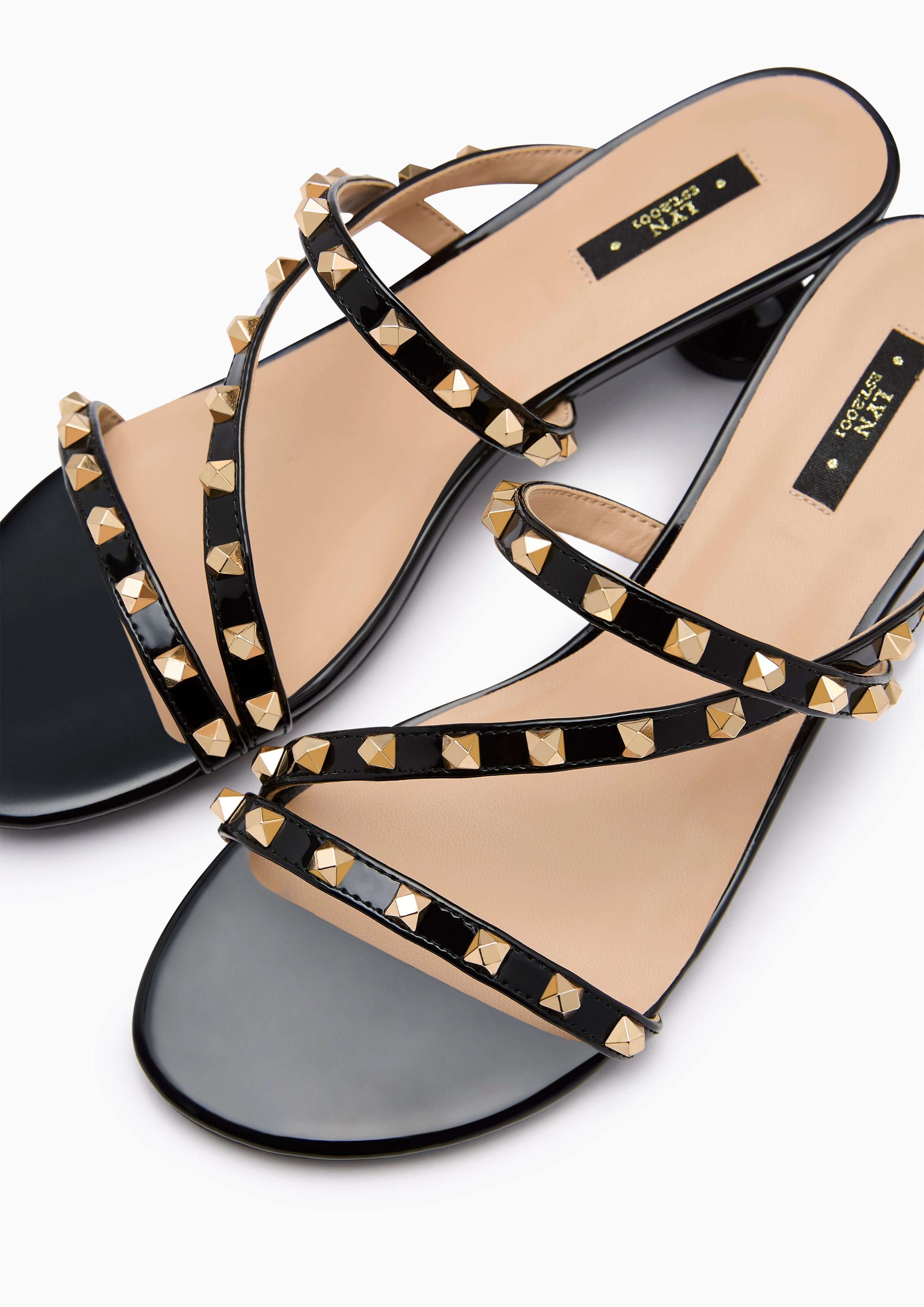 Linda Cross Flats And Sandals - Black