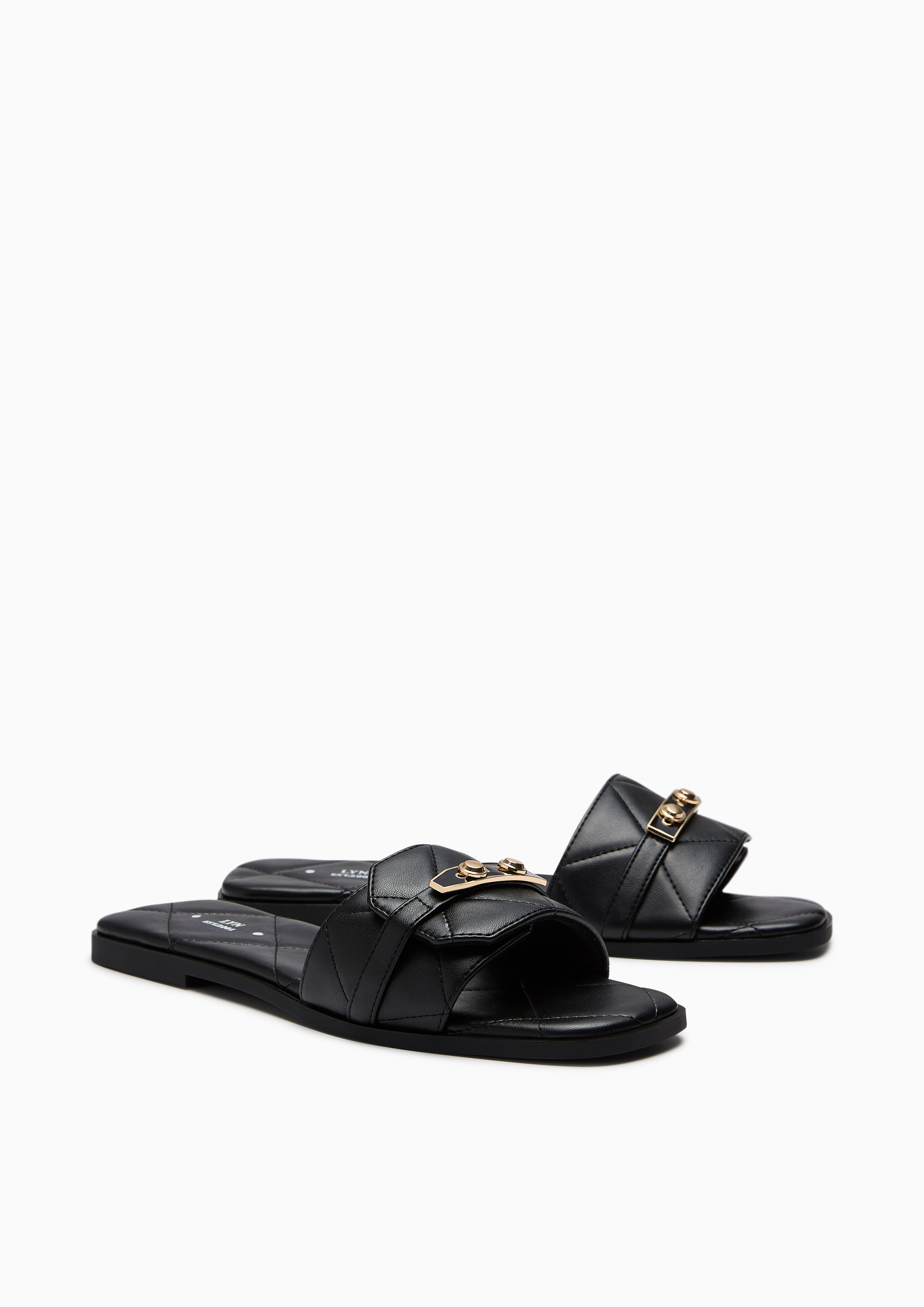 Master Quilt Flats And Sandals - Black