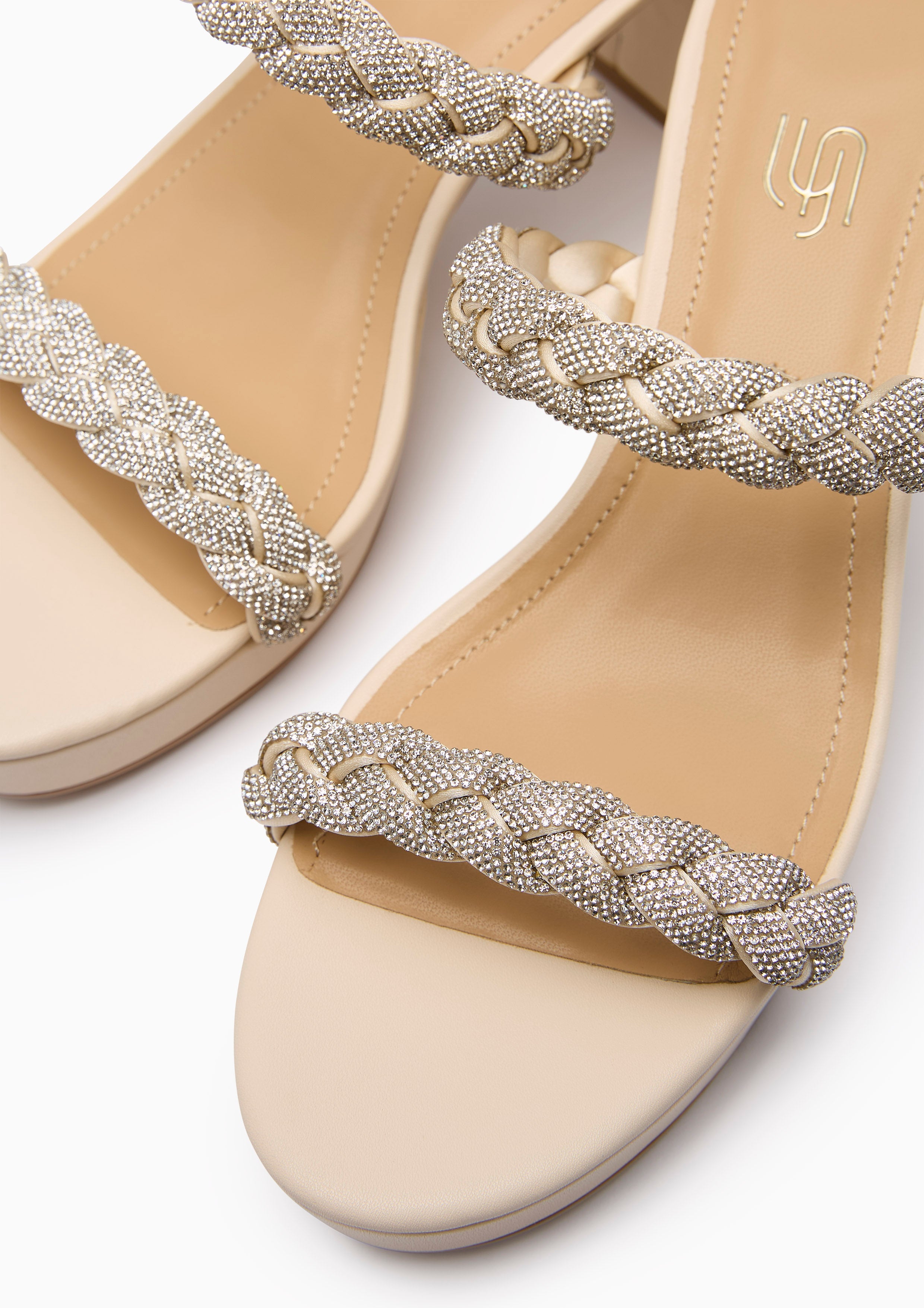 Promise Infinite Platform H Flats And Sandals - Ivory
