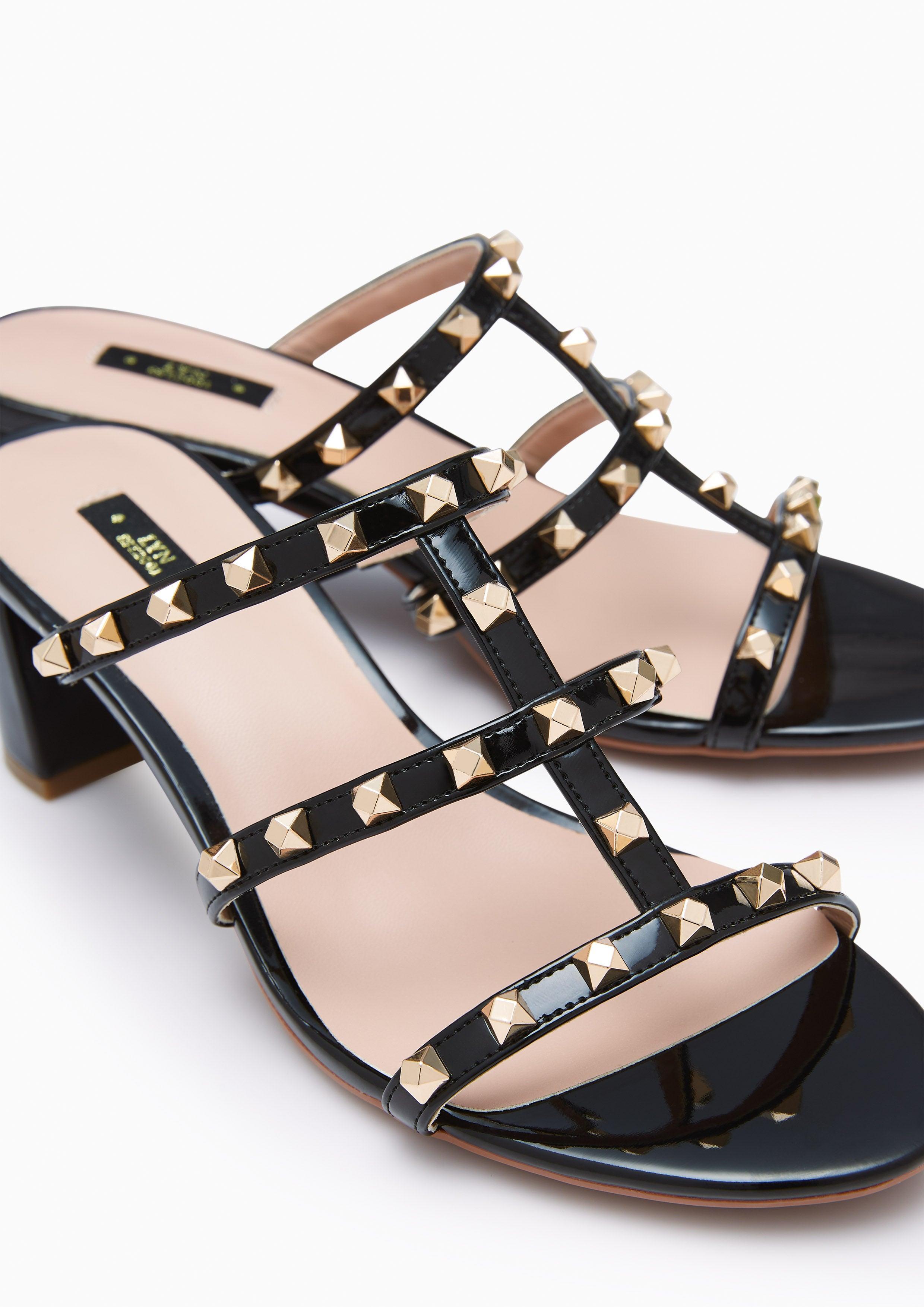 Linda Ii Flats And Sandals - Black