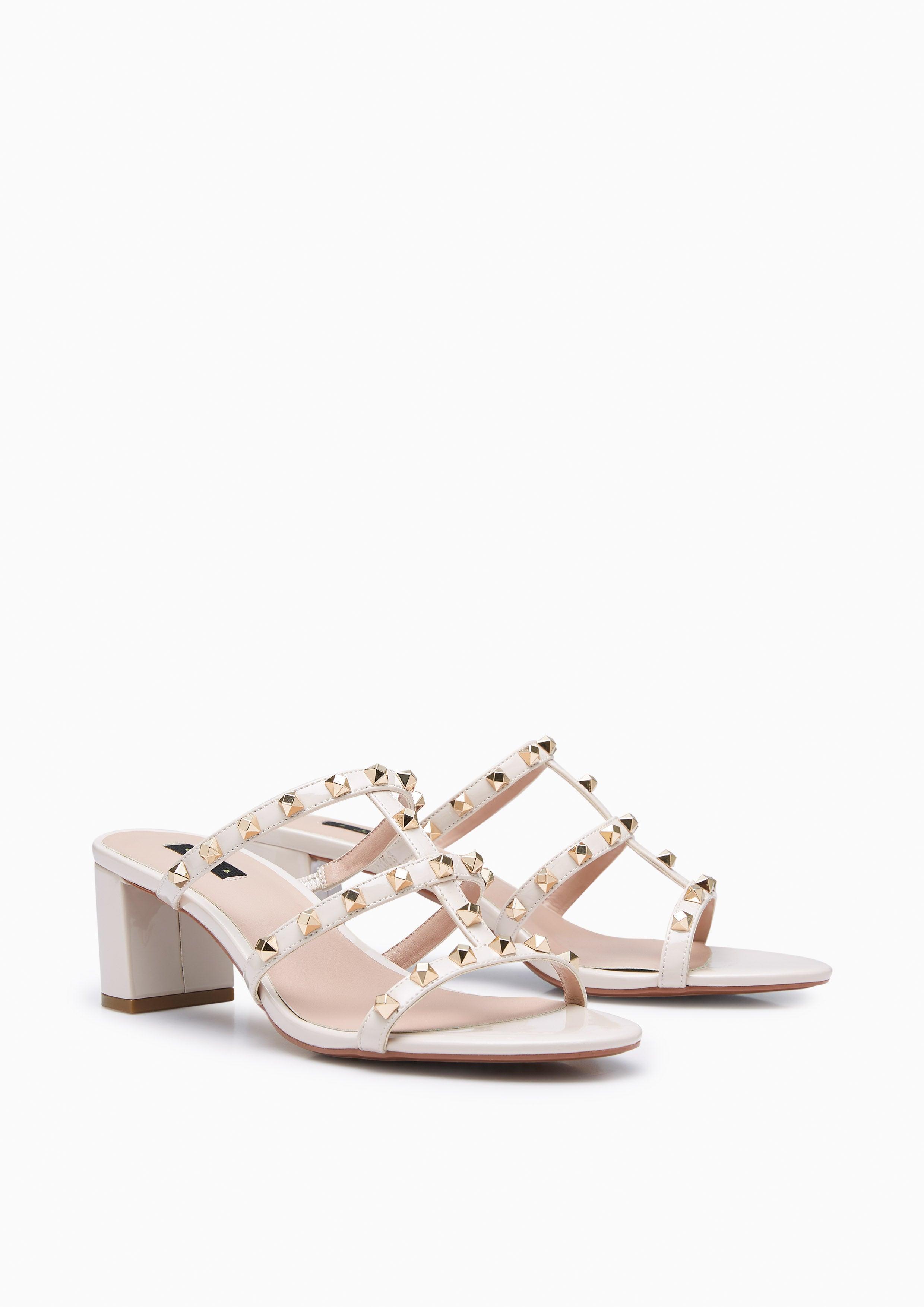 Linda Ii Flats And Sandals - Ivory