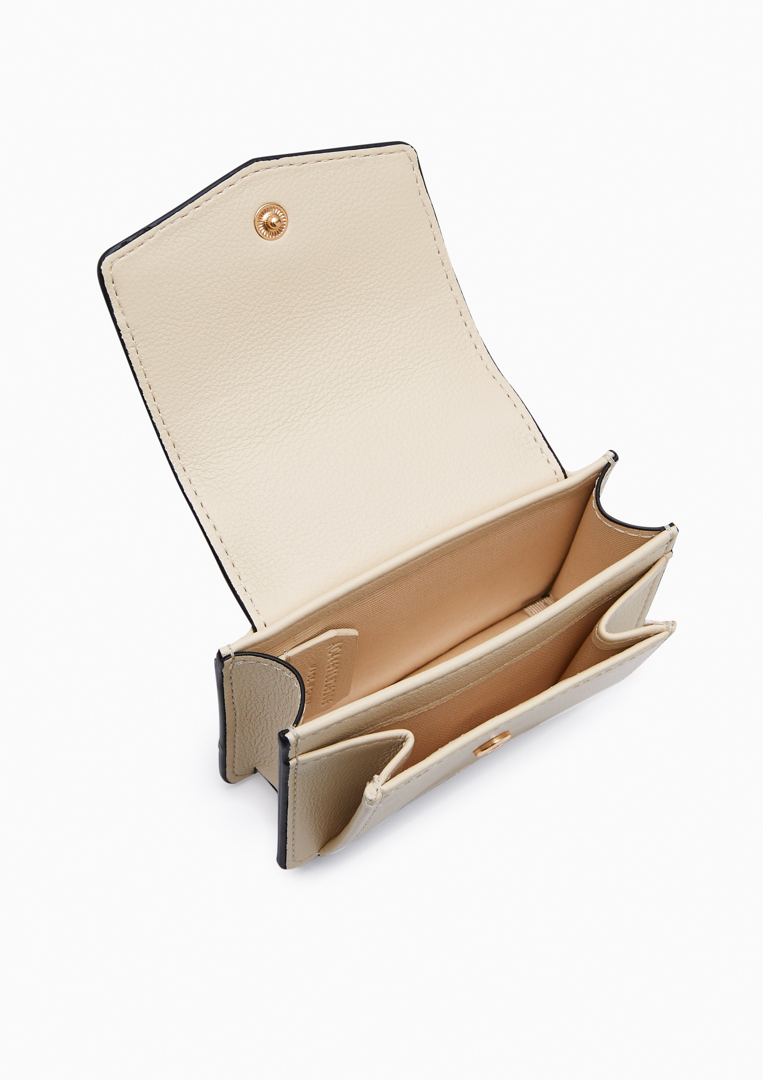 Que Infinite  Short Wallet - Light Beige