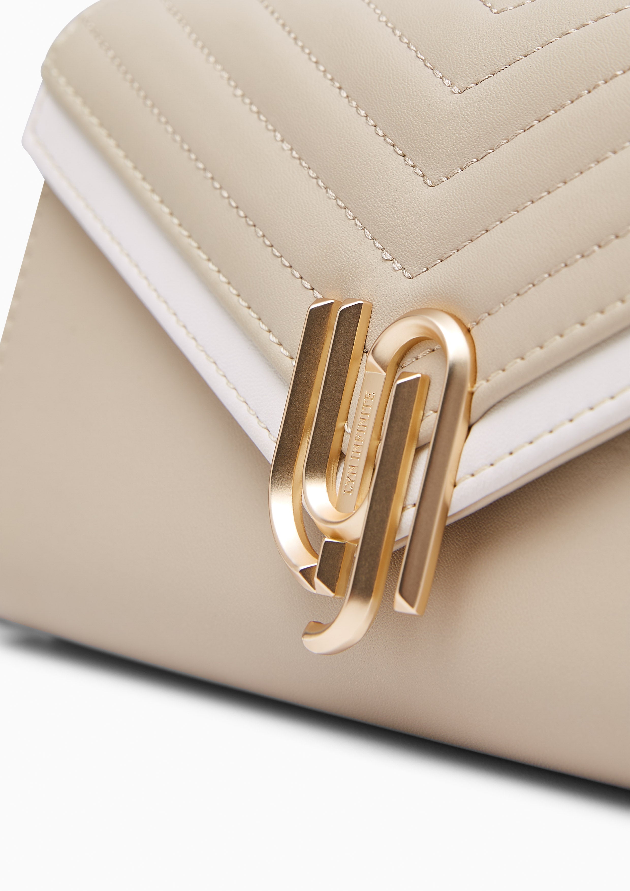 Cleo  Wallet On Chain - Beige