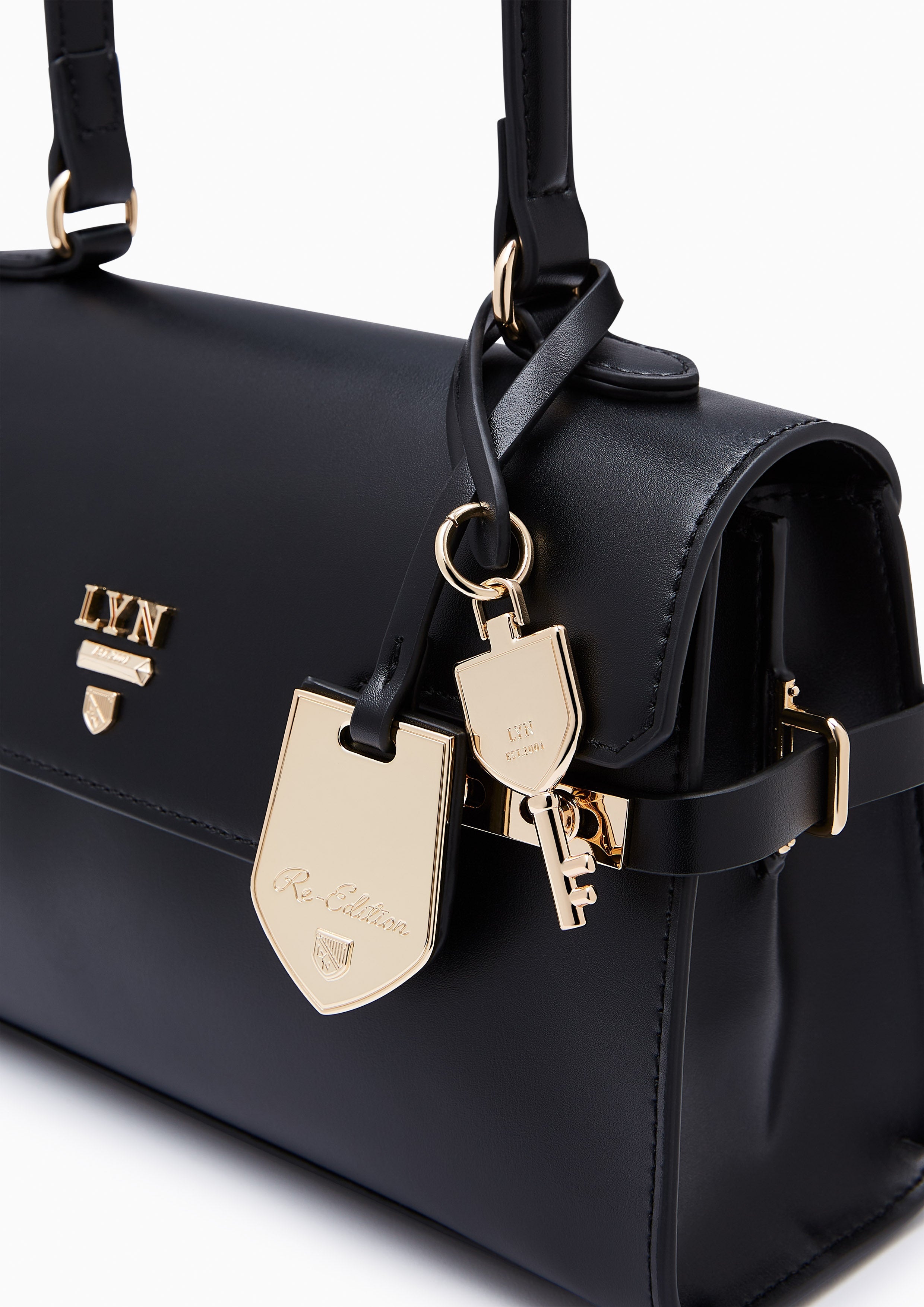 Fineness Revision Top S Handbag - Black