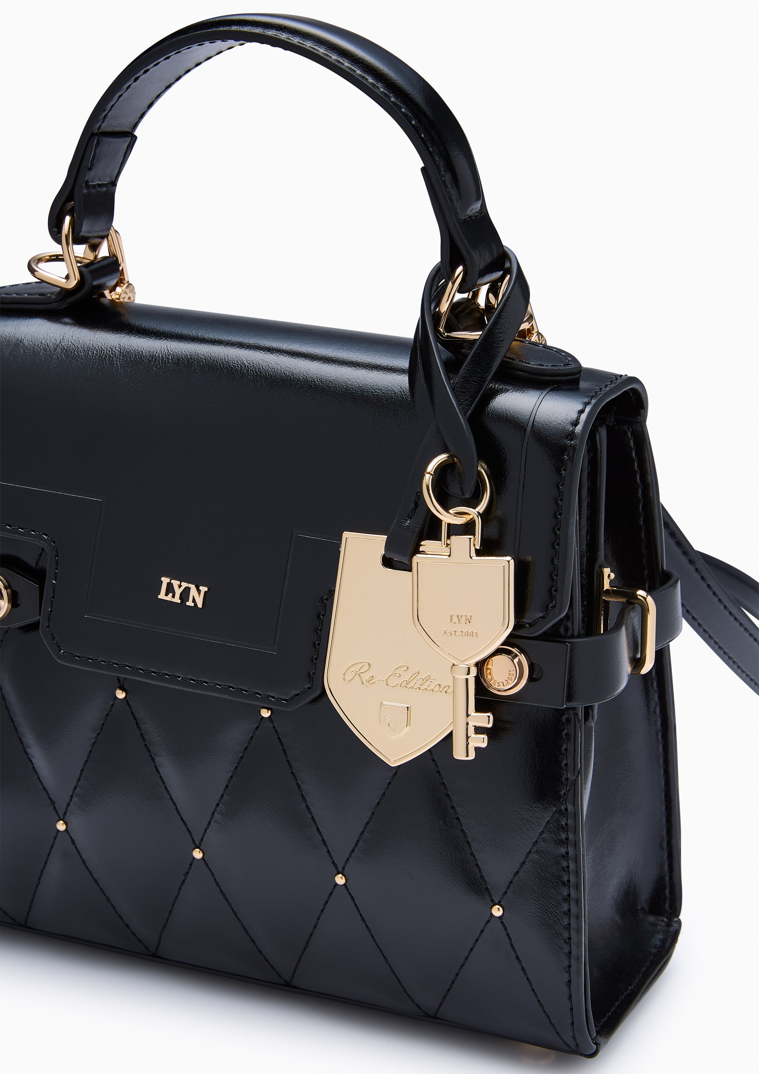 Hera Fineness Flap  S Crossbody Bag - Black