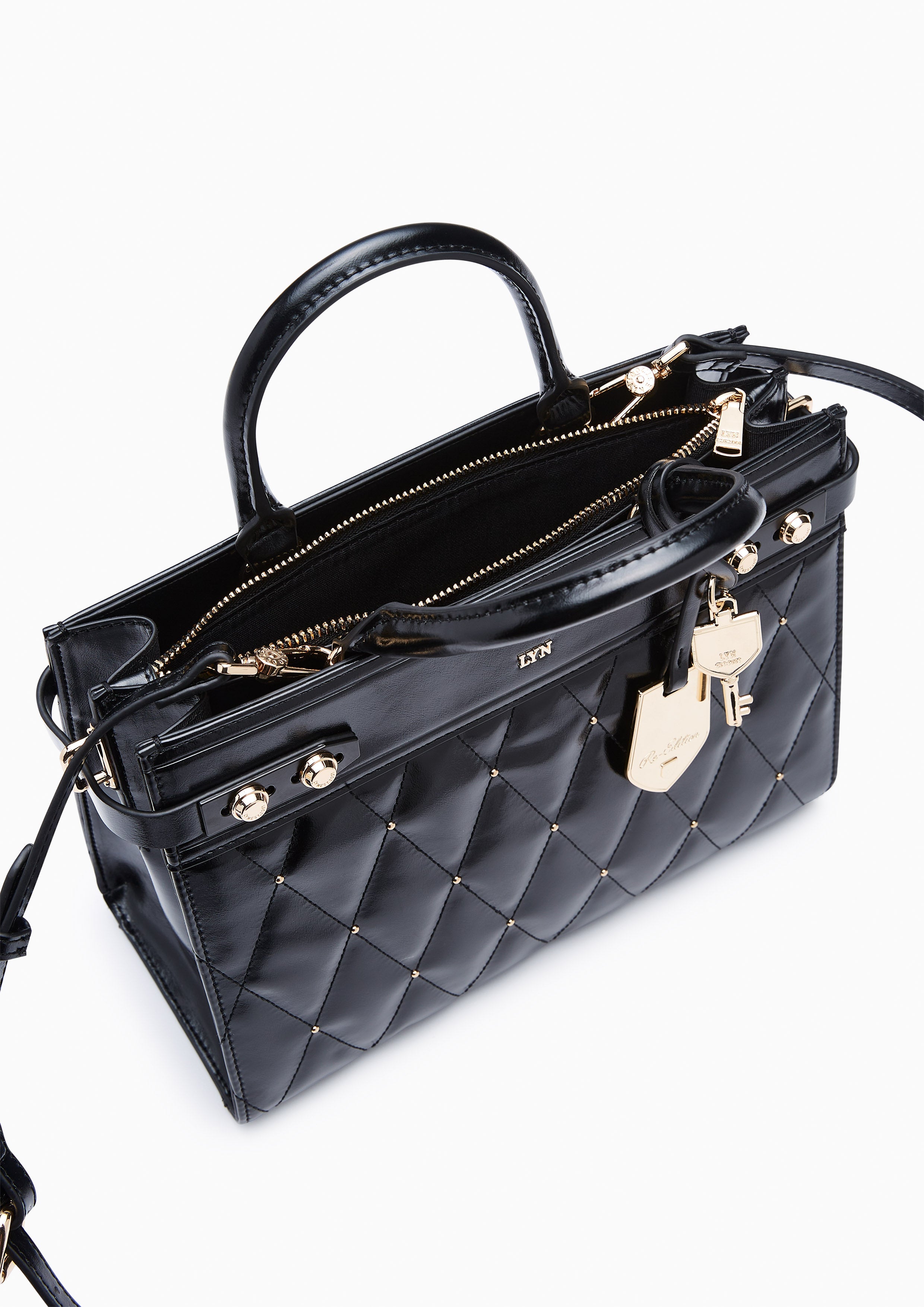 Hera Fineness Top Handle M Handbag - Black