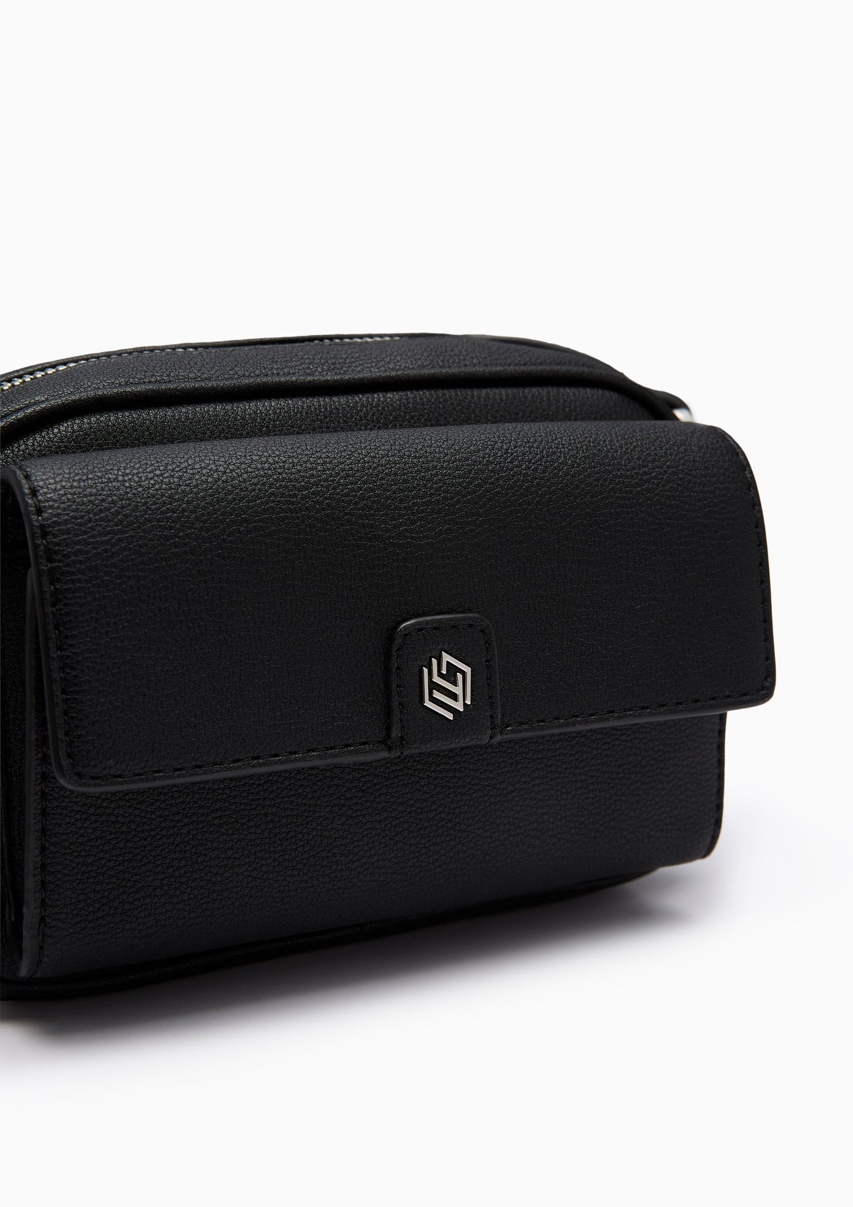 Titus Infinite S Crossbody Bag - Black