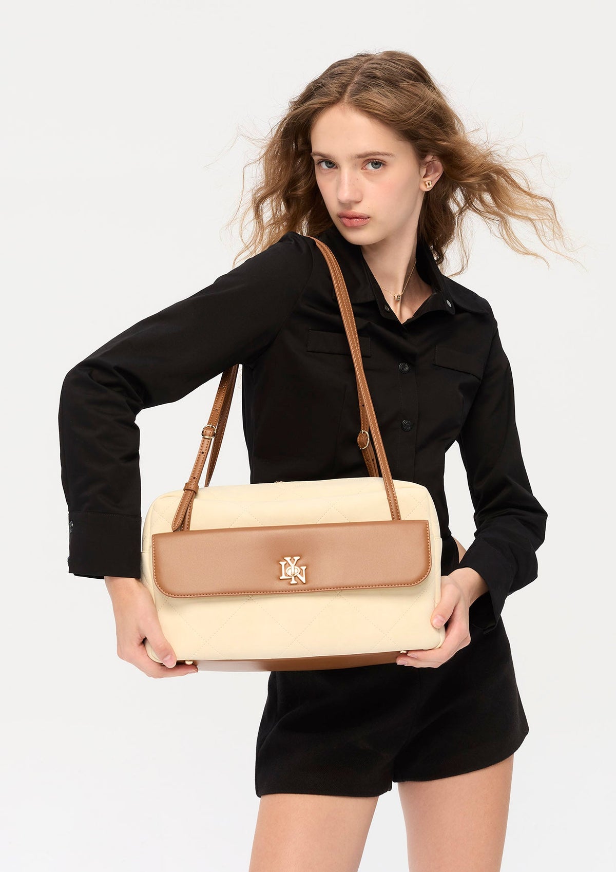 Butterly  Xl Shoulder Bag - Tan