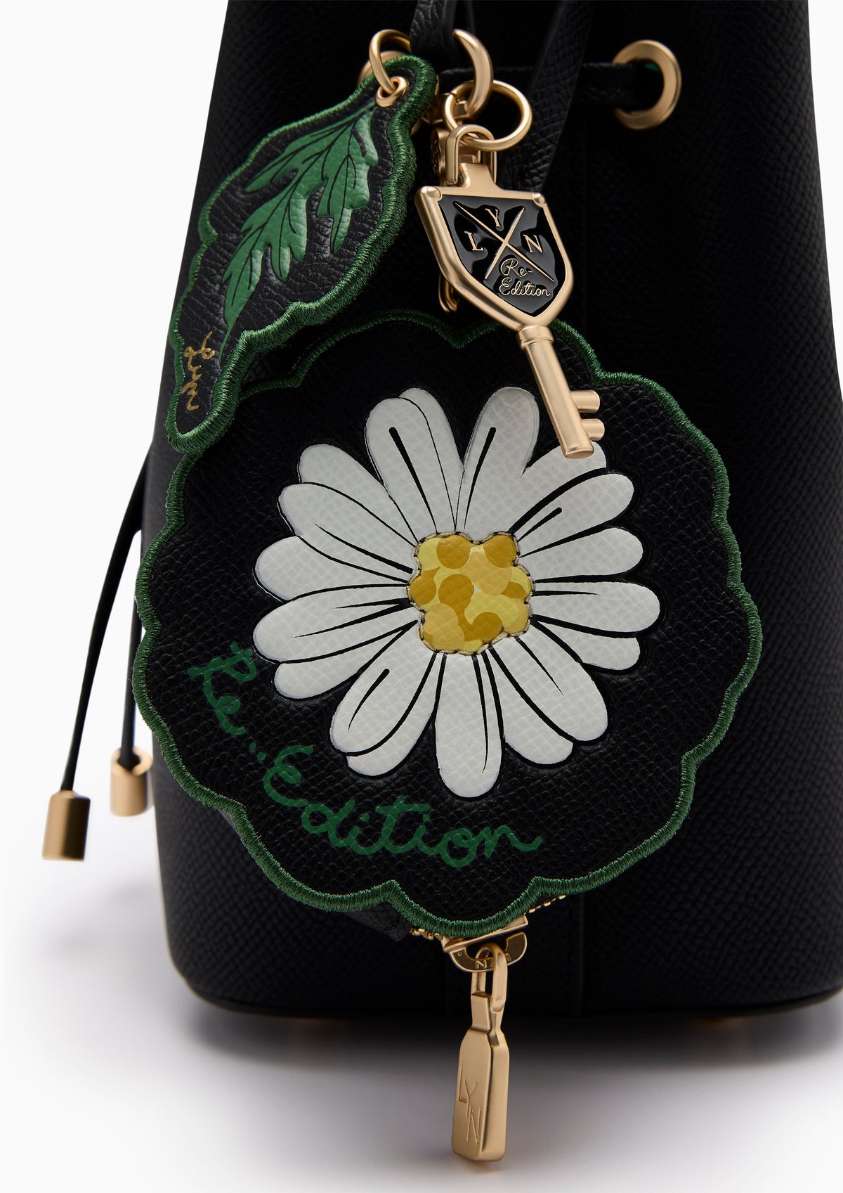 Re-Edit Daisy Carina S Bucket Bag - Black