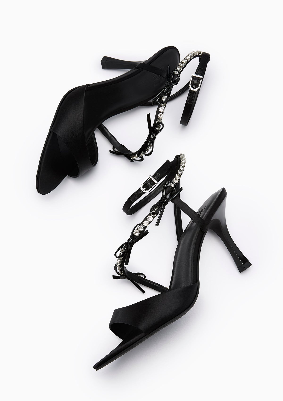 Bracy Flats And Sandals - Black