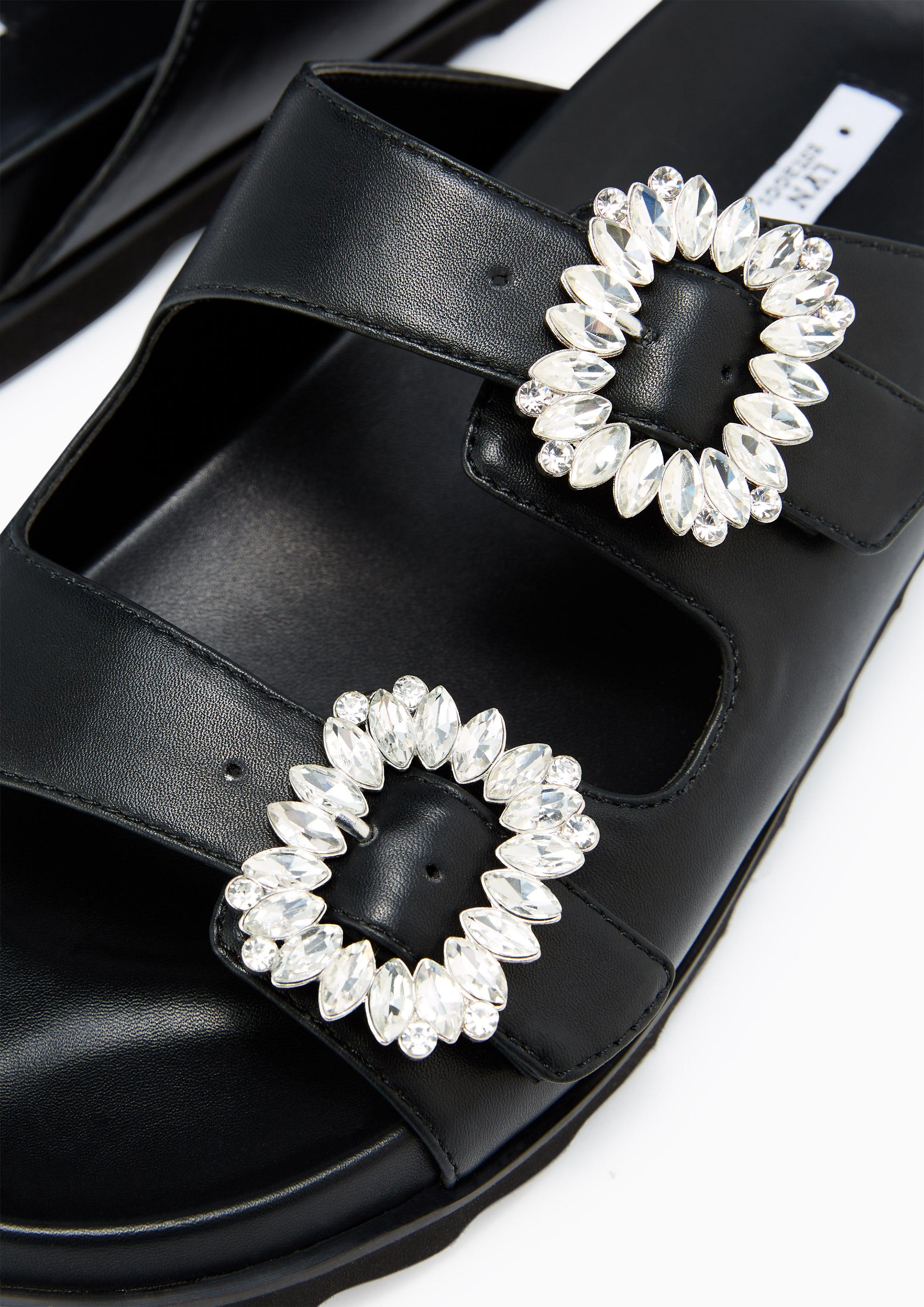 VEENI PLAIN FLATS AND SANDALS - LYN VN