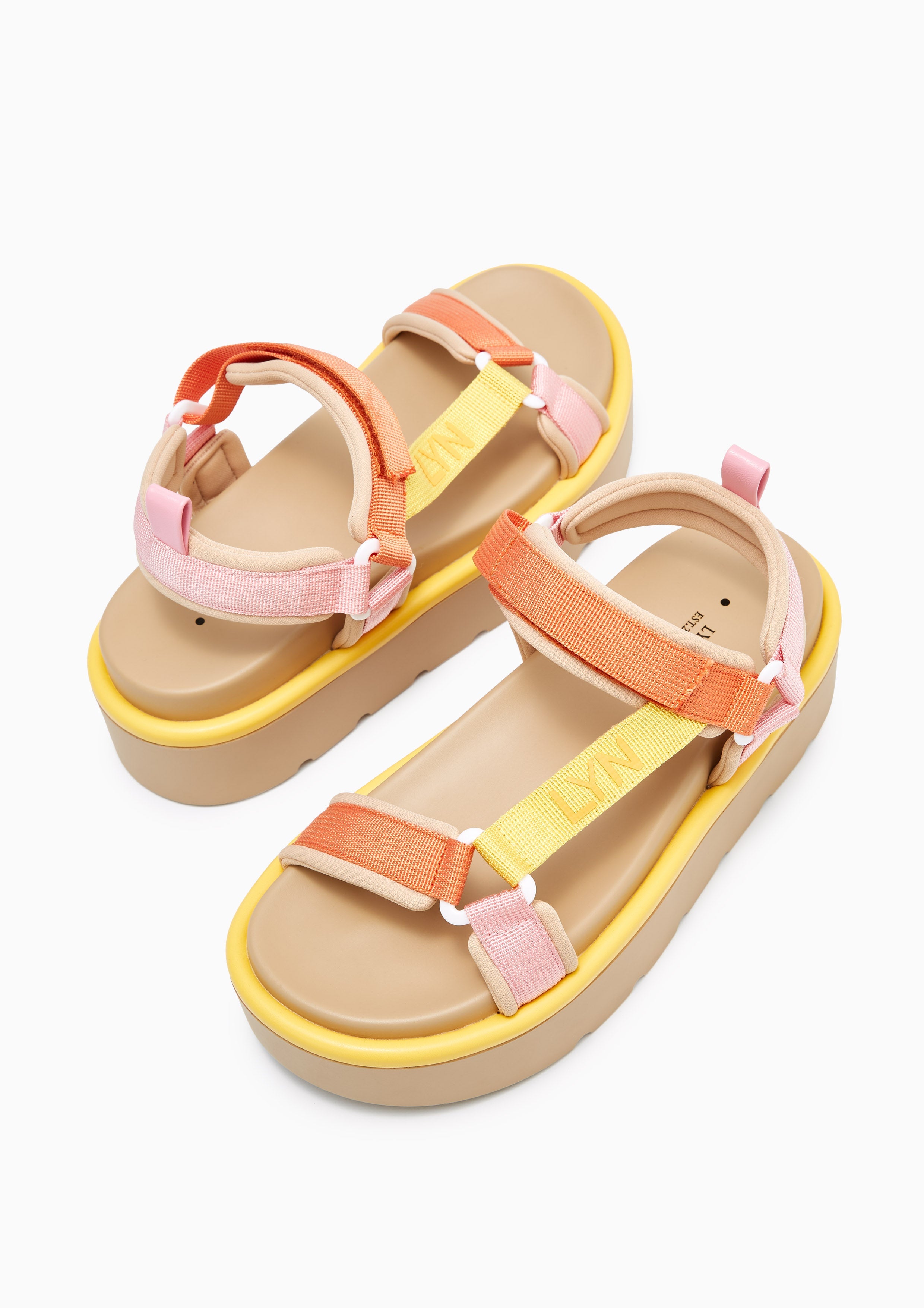 HUNTER MULTI FLATS AND SANDALS - LYN VN