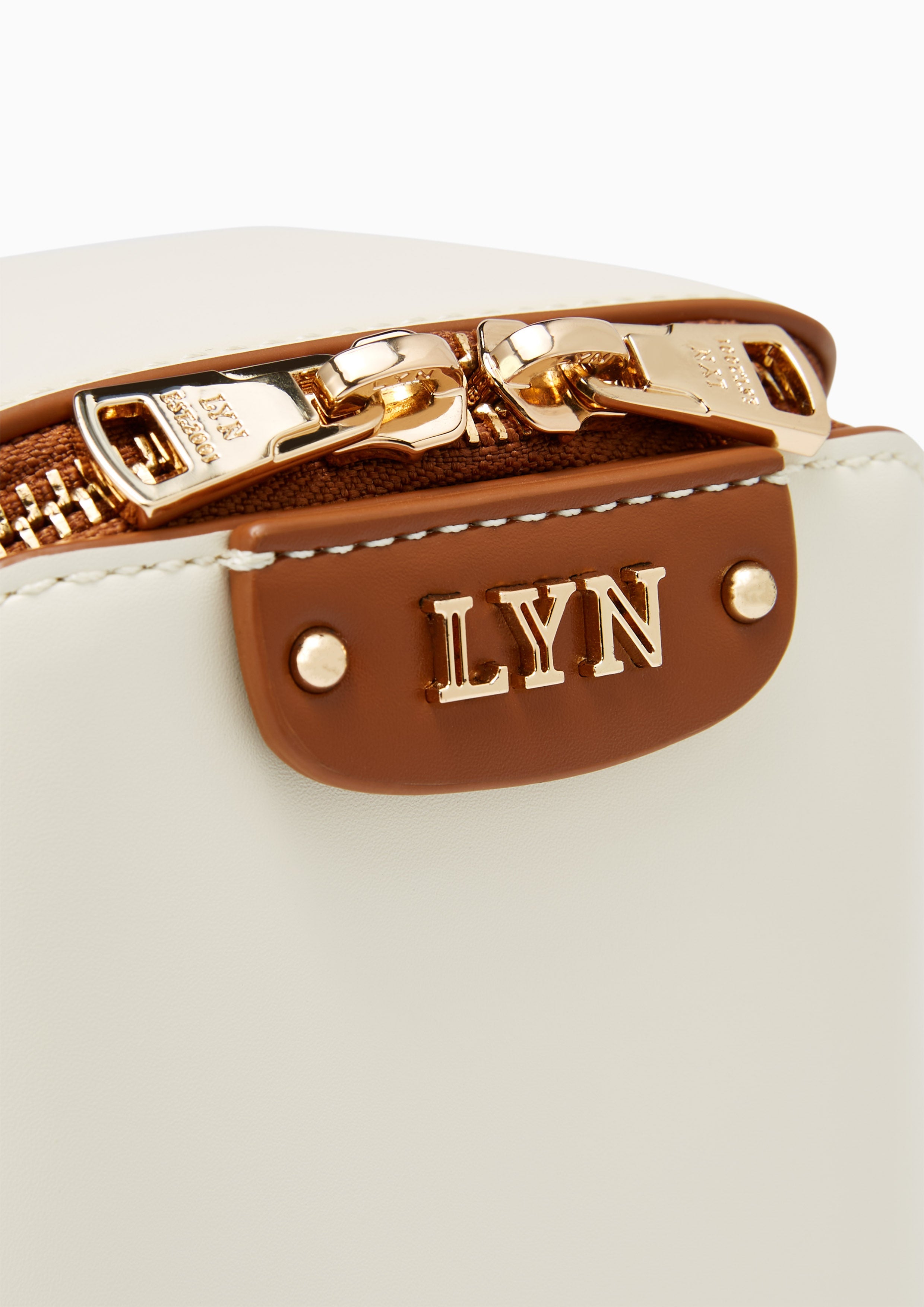 ELLIE HANDLE HANDBAGS - LYN VN