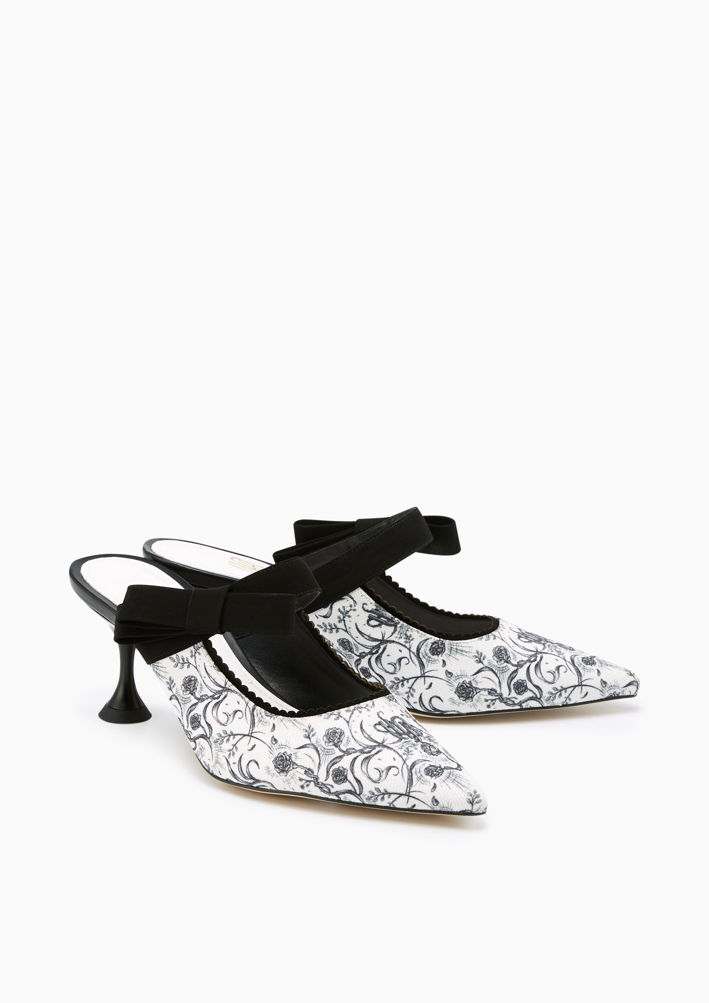 LYN INFINITE MAIDEN FLATS AND SANDALS - LYN VN