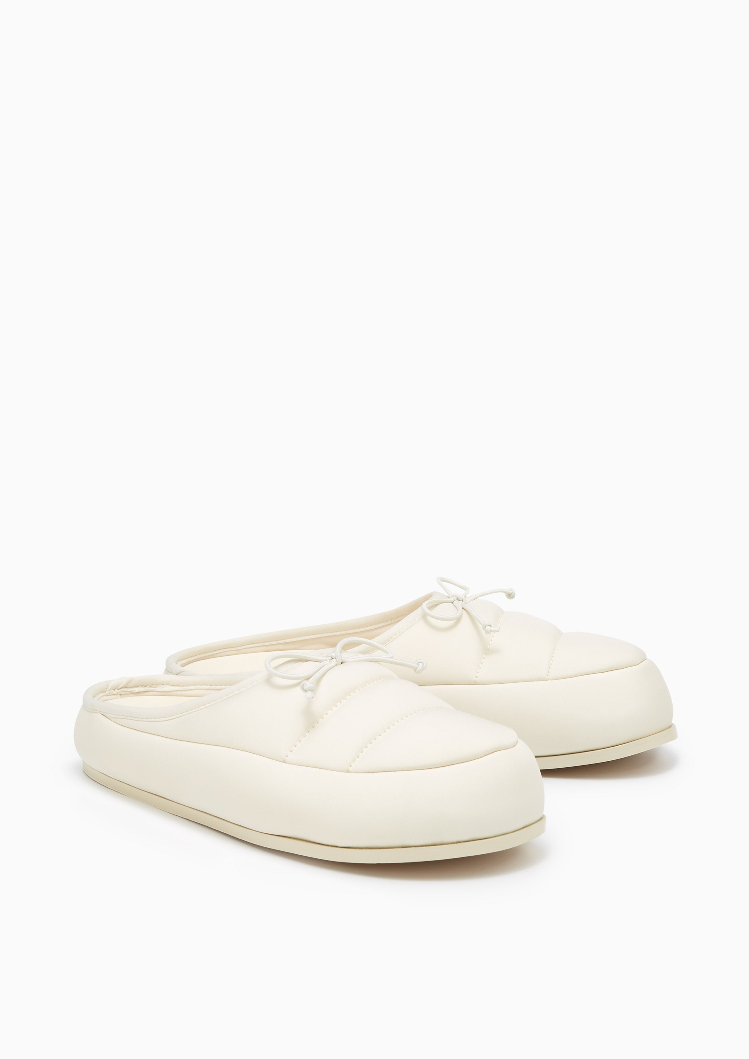 Kobe Flats And Sandals - Ivory