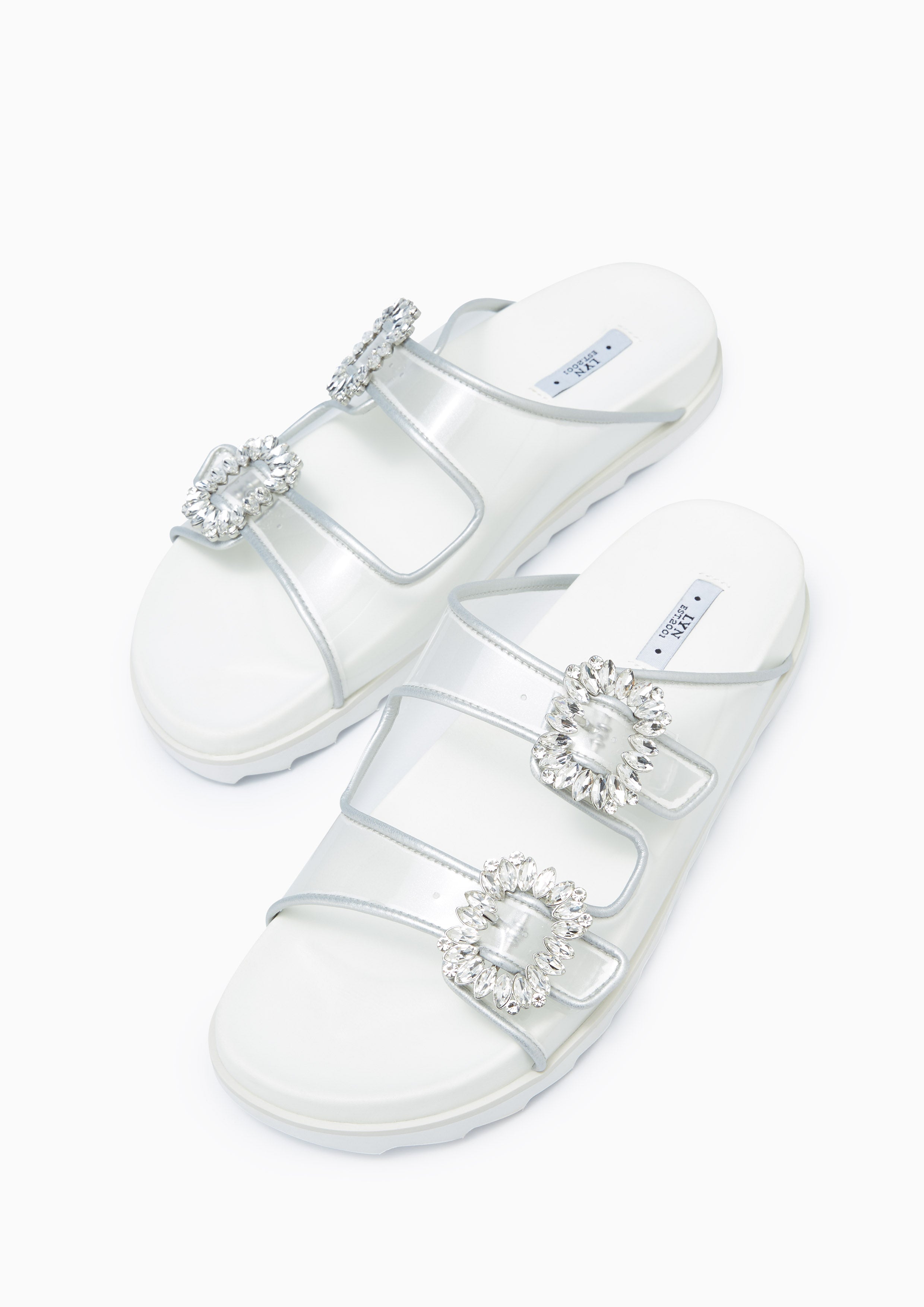 Veeni Glitz Flats And Sandals - Silver