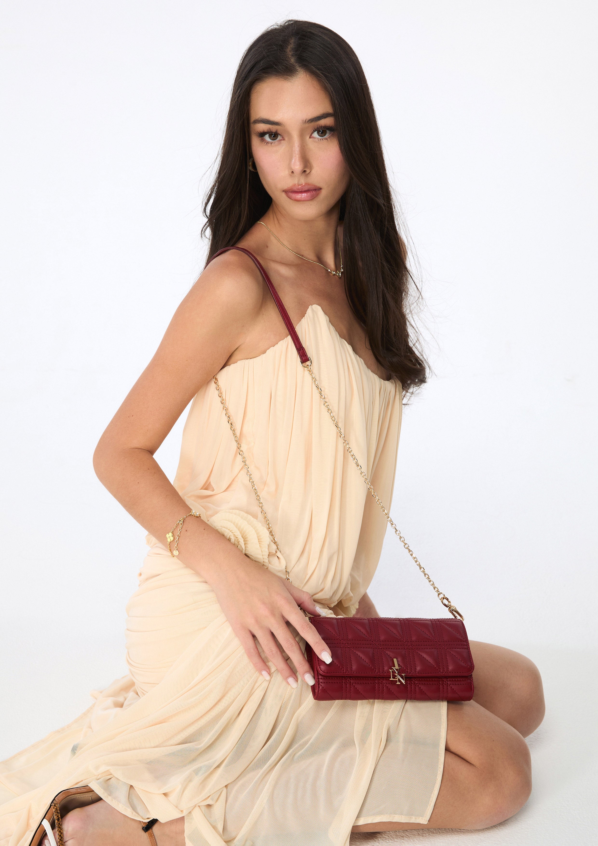 Aurelia Long Wallets On Chain - Dark Red