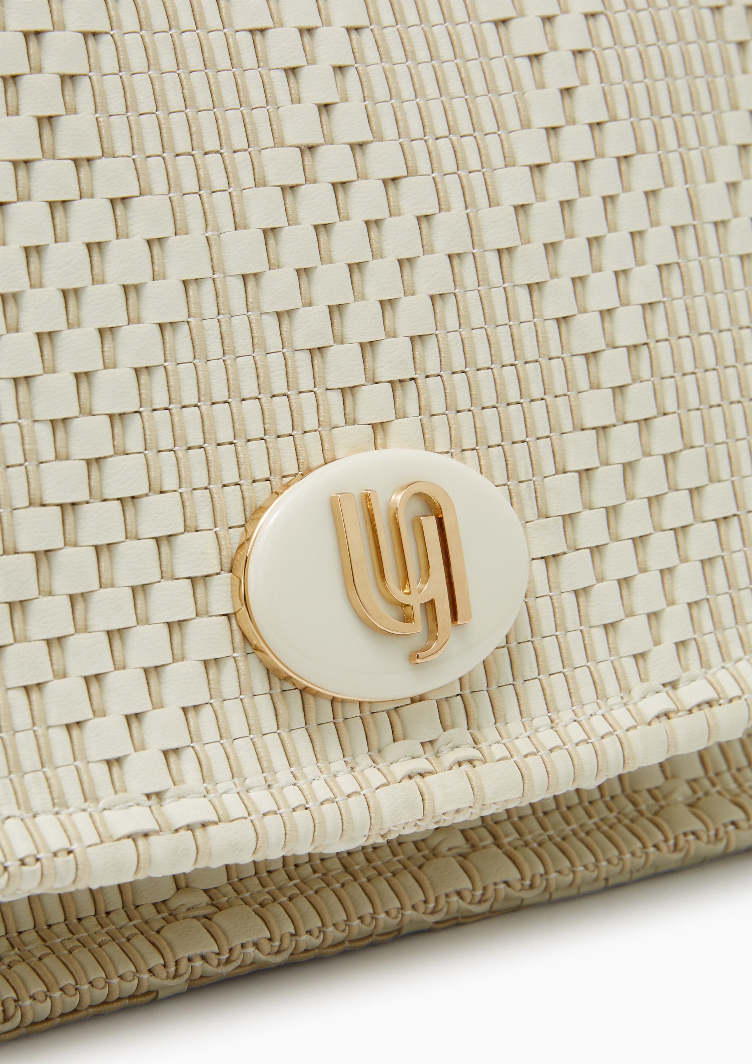 Bruna Infinite M Shoulder Bag - Ivory