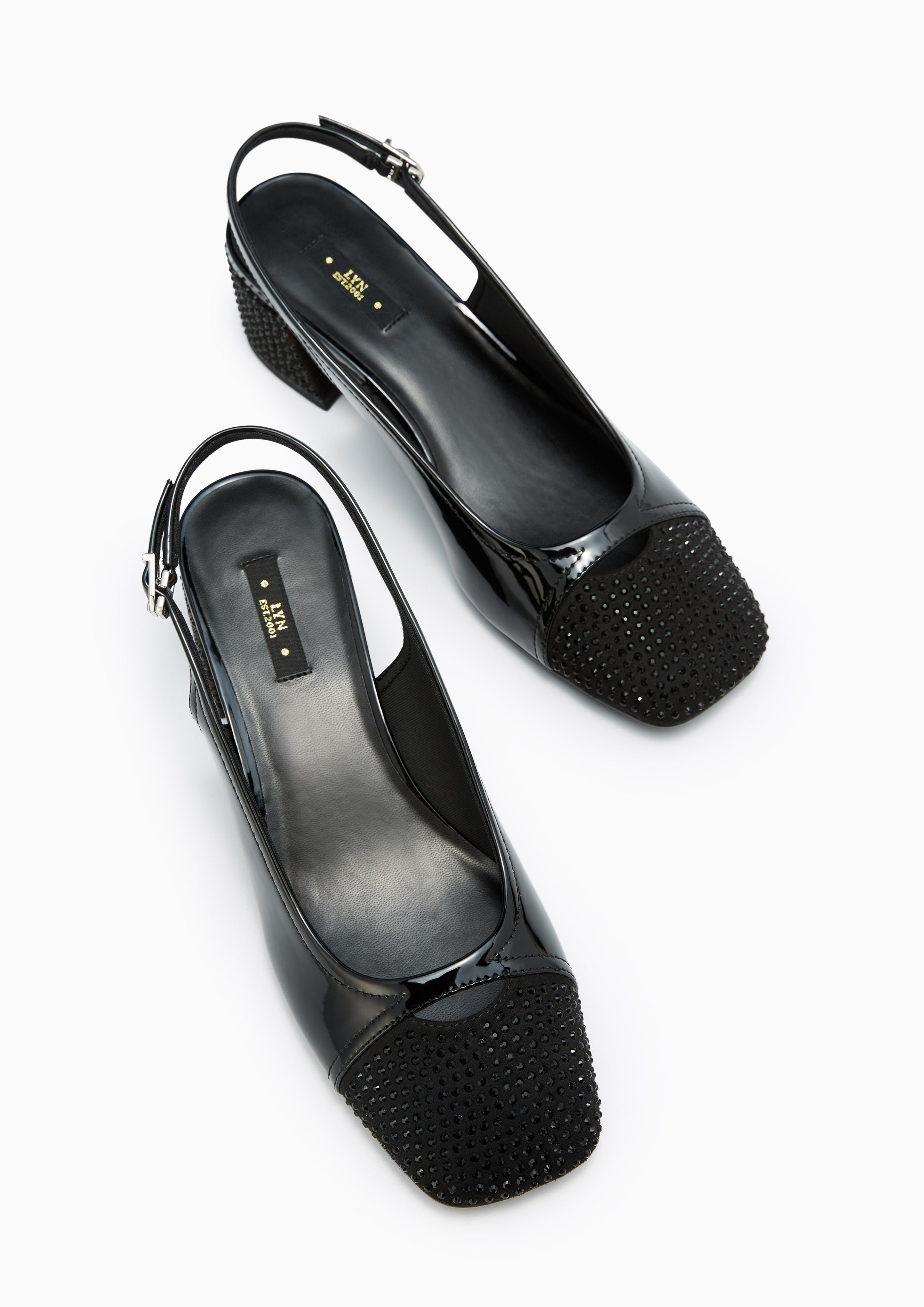 Celes Flats And Sandals - Black