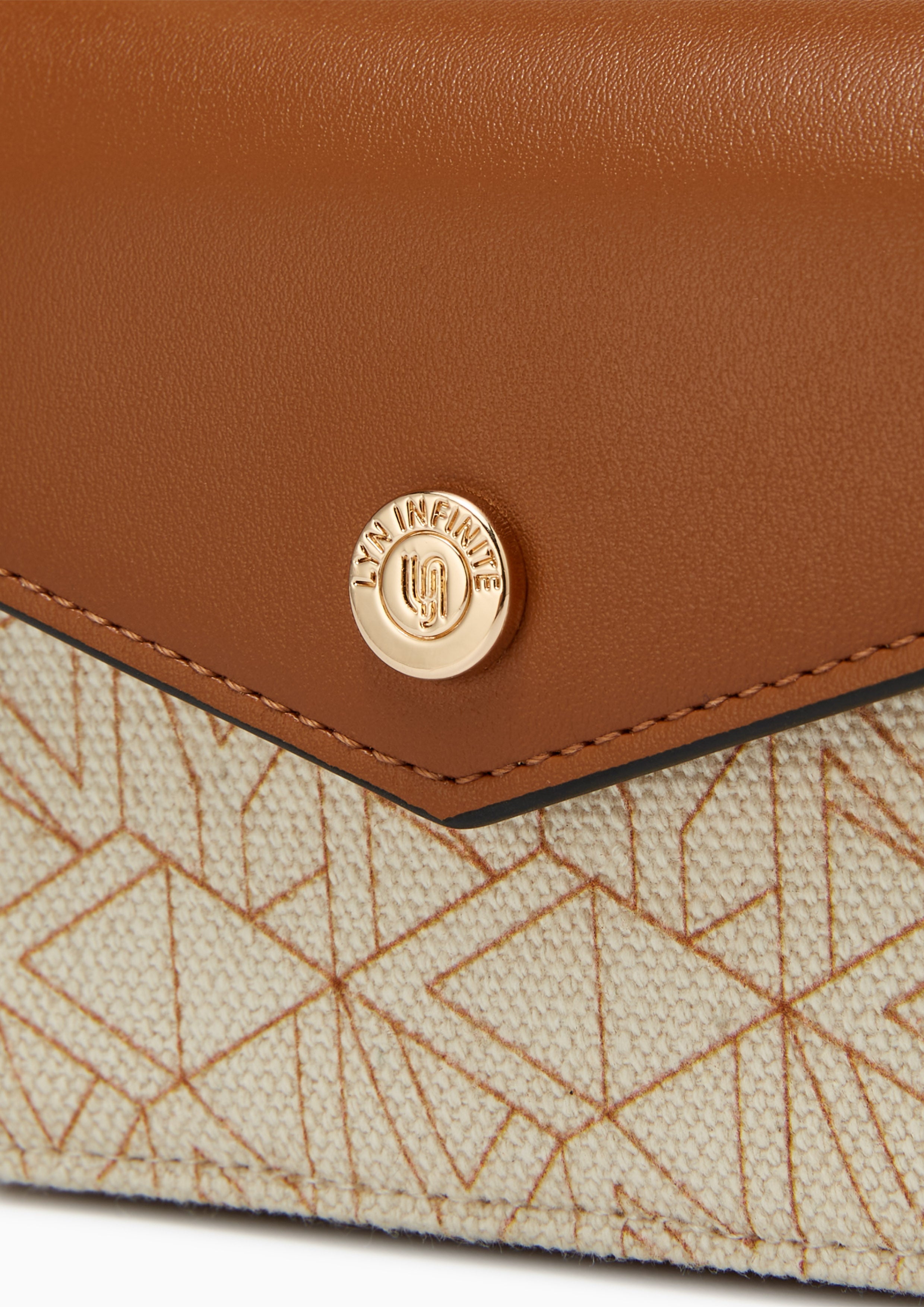 Robyn Infinite Short  Wallet On Chain - Printed Tan