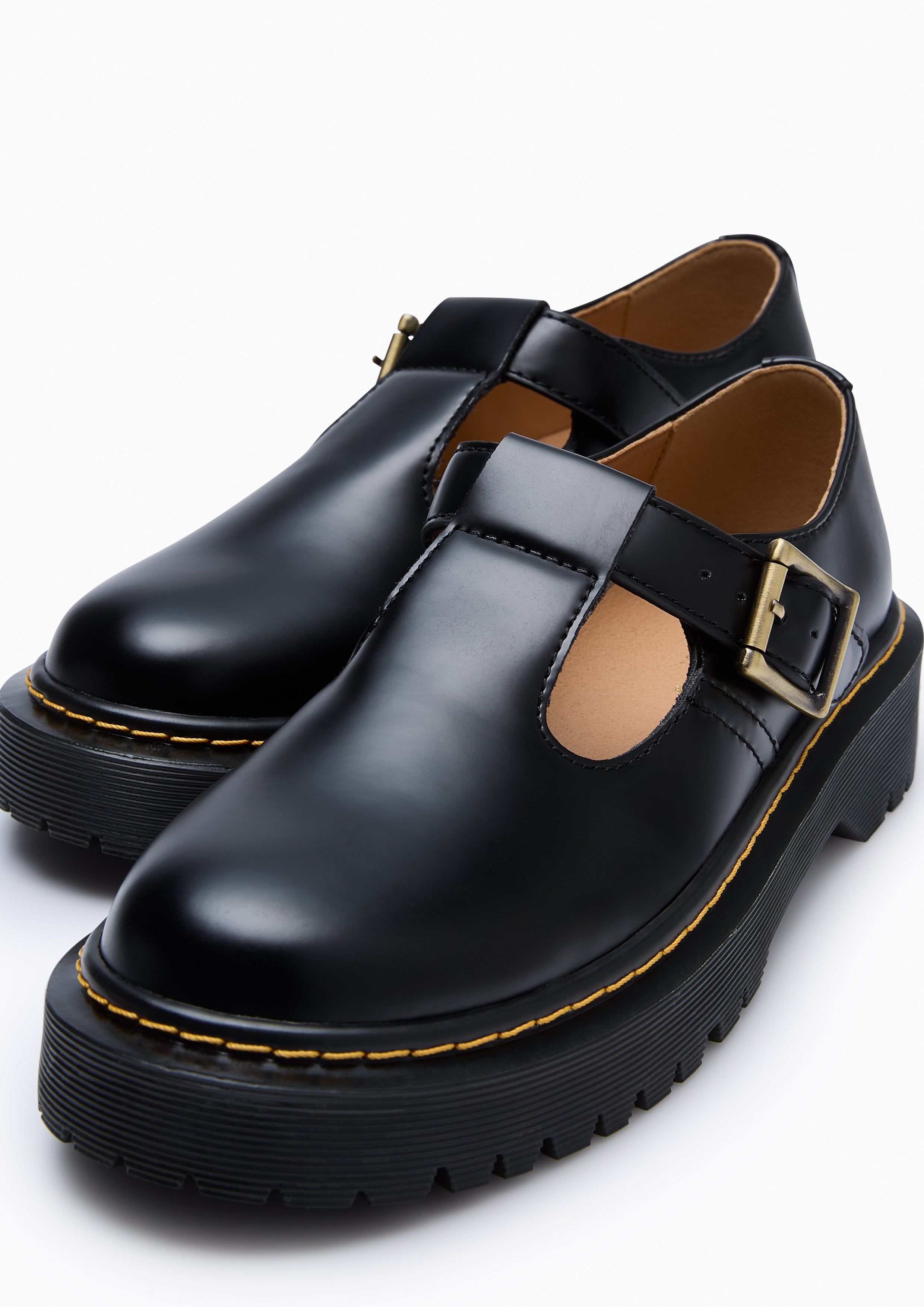 Beacon Flats And Sandals - Black