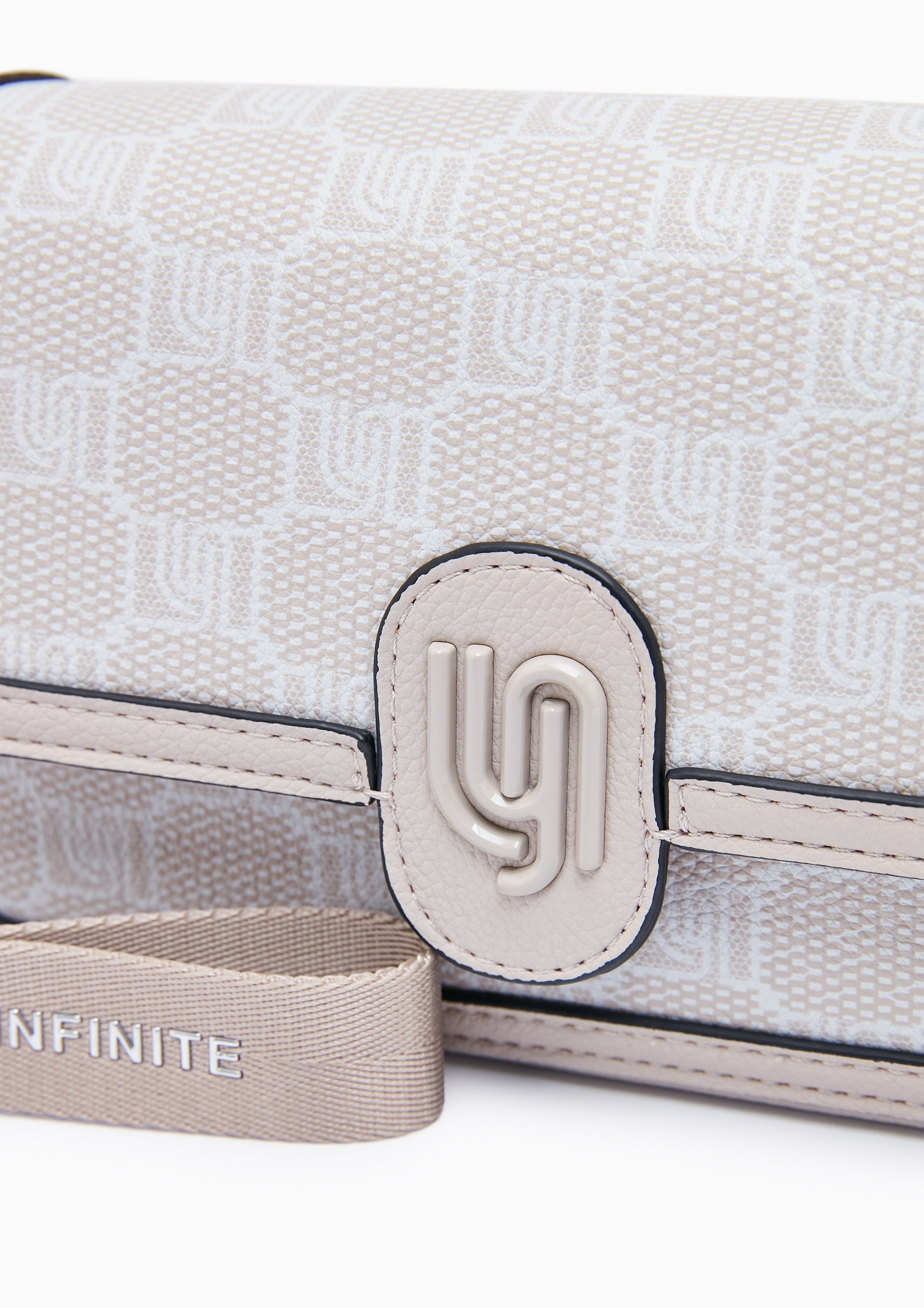 Davin Infinite Flap Shoulder Bag - Off-White